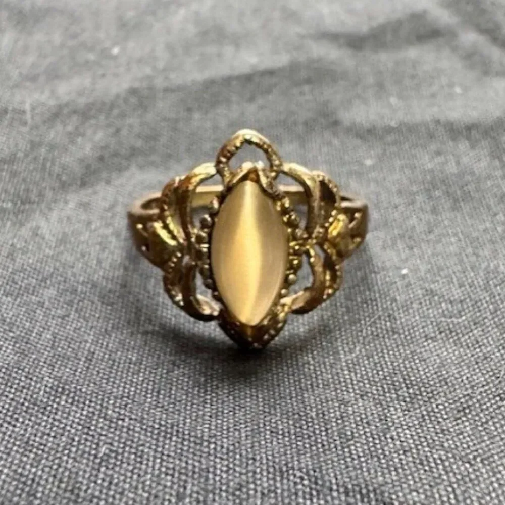 Vintage Sterling Silver 925 Marquise Cut Yellow Cat Eye Opal Gold Toned Sz 5 1/2